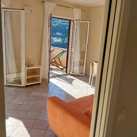 Monolocale Solana 6 Cavo
